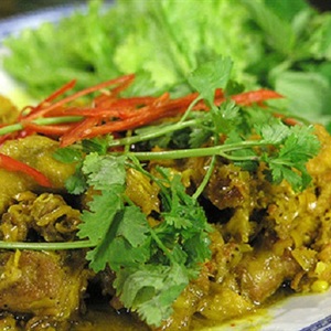 Gà kho sả
