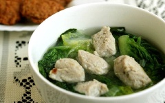 Canh xà lách nấu mọc