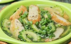 Canh khổ qua chả cá