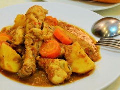 Gà nấu pa tê thơm lừng