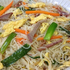 Bún xào thơm ngon