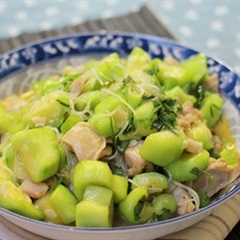 Mướp hương xào thịt gà