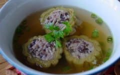 Canh khổ qua dồn thịt