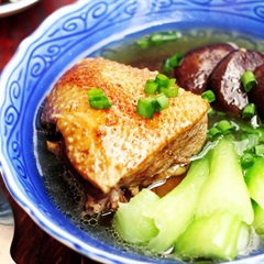 Mì vịt tiềm người Hoa