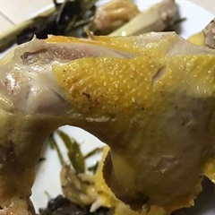 Gà tre hấp muối hột