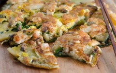 Bánh xèo hải sản