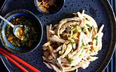 Gà trộn xối mỡ hành