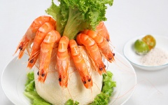 Tôm sông um trái dừa