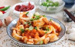 Mực Xào Sốt Cay