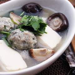 Canh chả cá đậu hũ