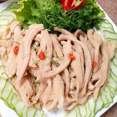 Tai heo trộn thính