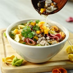 Nui nơ nấu thịt bằm