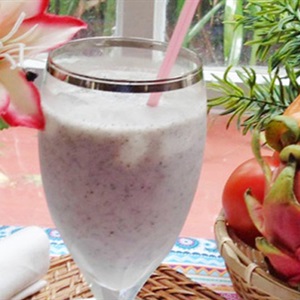 Sinh tố sữa thanh long