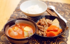 Combo bò hầm và canh kim chi