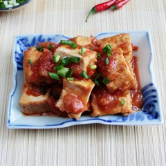 Đậu hũ chiên sốt cà chua chay