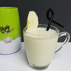 Sinh tố táo sữa tươi