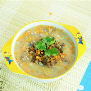Súp khoai tây thịt bò cho bé biếng ăn