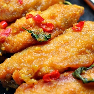 Cánh gà sốt trứng muối