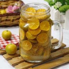 Tắc vàng ngâm đường