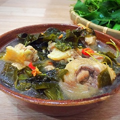 Canh gà lá giang chua ngon