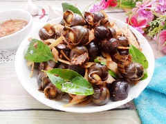 Ốc bươu xào dừa