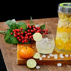 Rượu trái cây chua ngọt