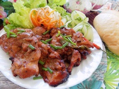 Đùi gà rút xương nướng ngũ vị hương