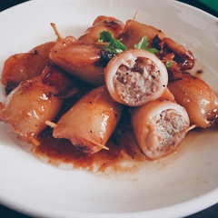 Mực dồn thịt rim kẹo