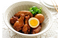 Cánh gà kho trứng