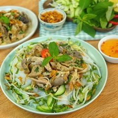 Bánh ướt lòng gà