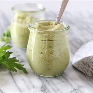 Sốt bơ thảo mộc