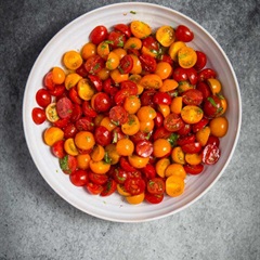 Cà chua bi trộn dầu giấm