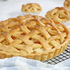 Bánh táo nướng - Apple pie