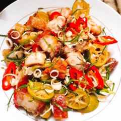 Ba rọi chiên lắc sả tắc