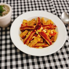 Chả cá kho thịt ba chỉ sốt cà