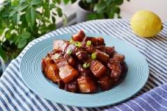 Thịt ba chỉ kho mặn ngọt cay thơm