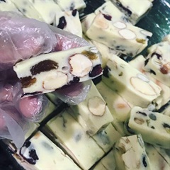 Kẹo Nougat thơm ngon