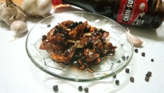 Khô mực chiên rim nước tương mặn ngọt