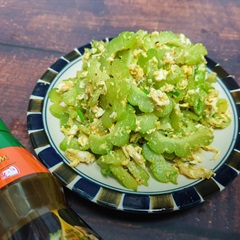 Trứng xào khổ qua