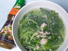 Canh cải bẹ xanh thịt xay