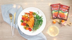 Salad gà nướng ngũ vị