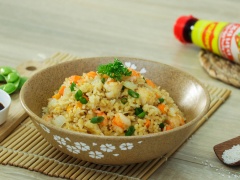 Cơm chiên trứng nước tương