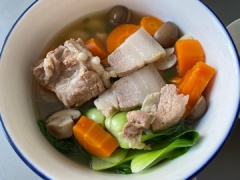 Nui Nấu Sườn Heo