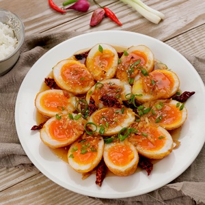 Trứng Lòng Đào Chiên Sốt Me