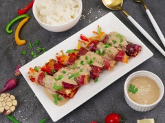 Thịt Nguội Serrano Cuộn Nước Sốt Mè Rang