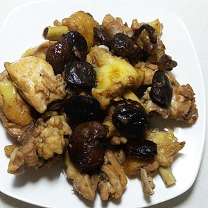Gà Kho Nấm Hương