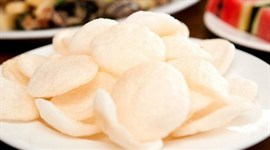 Cách "chiên" bánh phồng tôm không dùng dầu